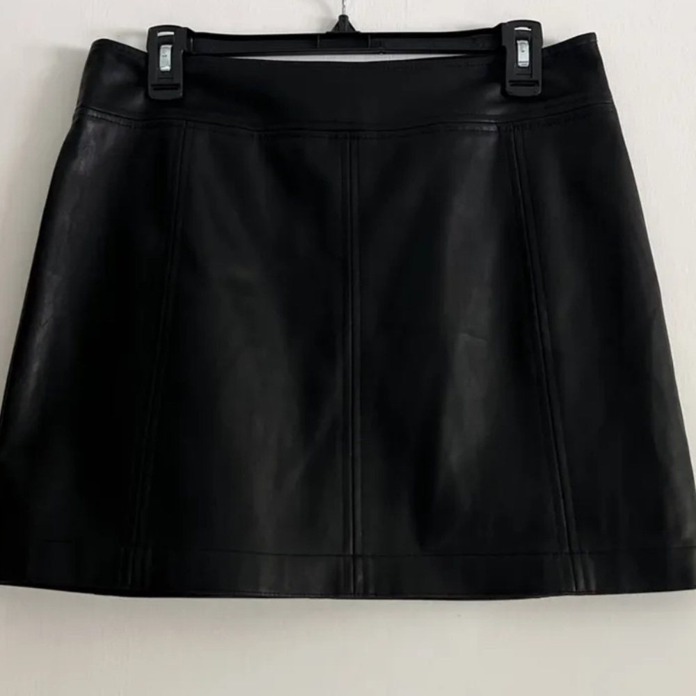 Abbeline Women Black Faux Leather
Skirt M